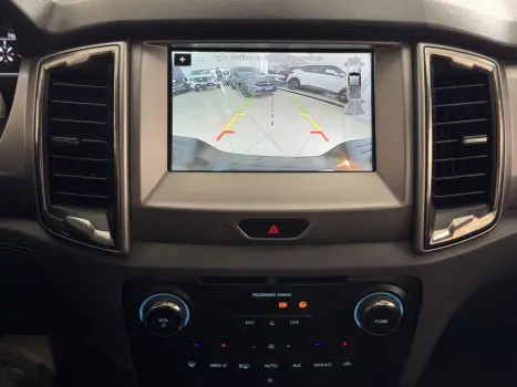 FORD Ranger 3.2 20V CABINE DUPLA 4X4 LIMITED TURBO DIESEL AUTOM�TICO, Foto 17