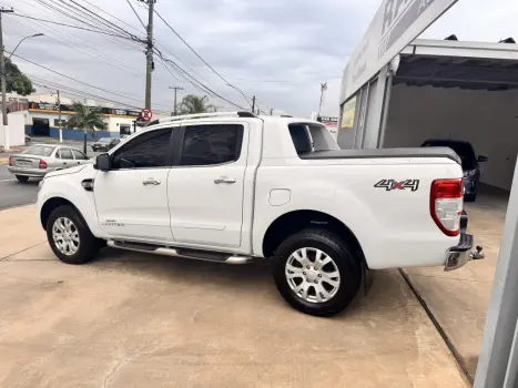 FORD Ranger 3.2 20V CABINE DUPLA 4X4 LIMITED TURBO DIESEL AUTOM�TICO, Foto 5