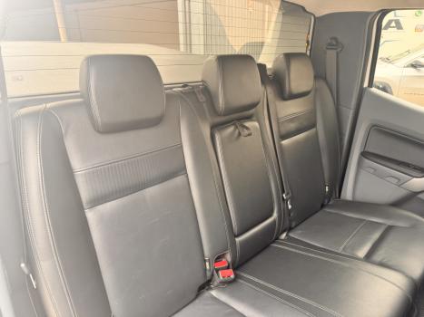 FORD Ranger 3.2 20V CABINE DUPLA 4X4 LIMITED TURBO DIESEL AUTOM�TICO, Foto 17