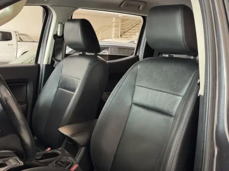 FORD Ranger 3.2 20V XLT 4X4 CABINE DUPLA TURBO DIESEL AUTOM�TICO, Foto 15