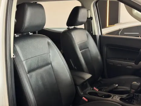 FORD Ranger 3.2 20V XLT 4X4 CABINE DUPLA TURBO DIESEL AUTOM�TICO, Foto 10