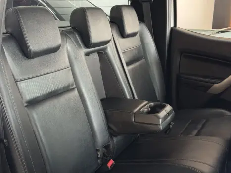 FORD Ranger 3.2 20V XLT 4X4 CABINE DUPLA TURBO DIESEL AUTOM�TICO, Foto 11