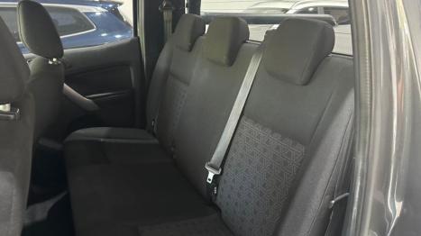 FORD Ranger 3.2 20V CABINE DUPLA 4X4 STORM TURBO DIESEL AUTOM�TICO, Foto 17