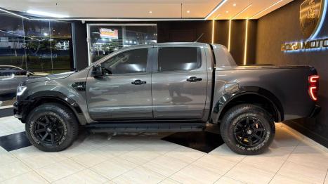 FORD Ranger 3.2 20V CABINE DUPLA 4X4 LIMITED PLUS TURBO DIESEL AUTOM�TICO, Foto 3