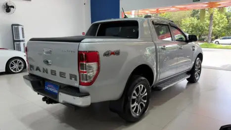 FORD Ranger 3.2 20V CABINE DUPLA 4X4 LIMITED TURBO DIESEL AUTOM�TICO, Foto 4