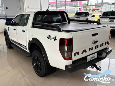 FORD Ranger 3.2 20V CABINE DUPLA 4X4 STORM TURBO DIESEL AUTOM�TICO, Foto 7