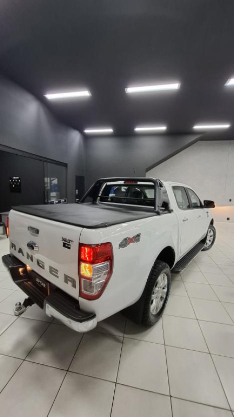 FORD Ranger 3.2 20V XLT 4X4 CABINE DUPLA TURBO DIESEL AUTOM�TICO, Foto 4