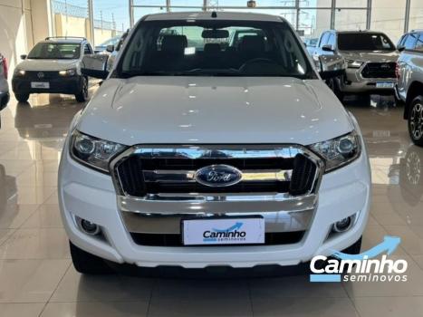 FORD Ranger 3.2 20V XLT 4X4 CABINE DUPLA TURBO DIESEL AUTOM�TICO, Foto 2