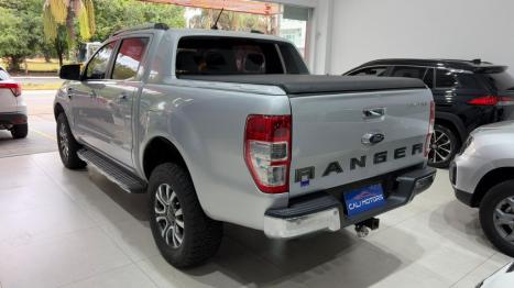 FORD Ranger 3.2 20V CABINE DUPLA 4X4 LIMITED TURBO DIESEL AUTOM�TICO, Foto 3