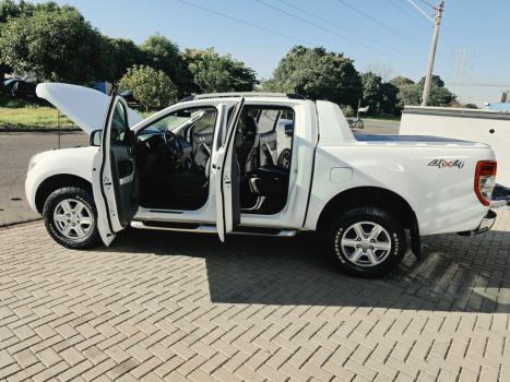 FORD Ranger 3.2 20V CABINE DUPLA 4X4 LIMITED PLUS TURBO DIESEL AUTOM�TICO, Foto 10