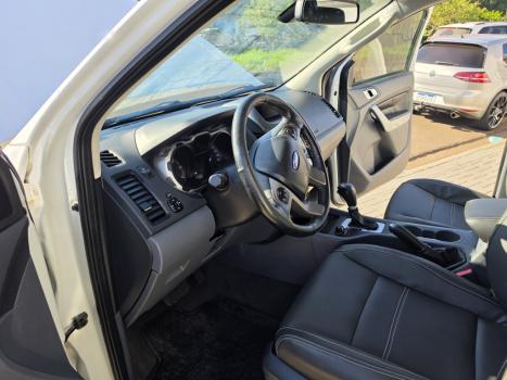 FORD Ranger 3.2 20V CABINE DUPLA 4X4 LIMITED PLUS TURBO DIESEL AUTOM�TICO, Foto 12