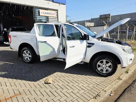 FORD Ranger 3.2 20V CABINE DUPLA 4X4 LIMITED PLUS TURBO DIESEL AUTOM�TICO, Foto 15