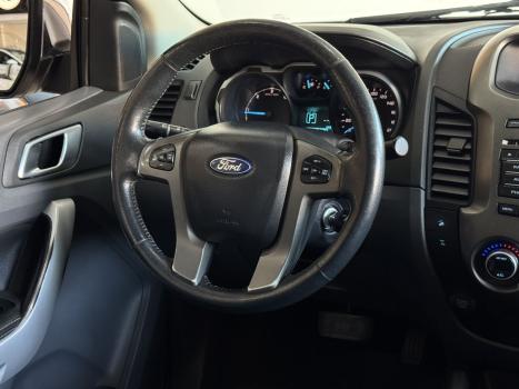 FORD Ranger 3.2 20V XLT 4X4 CABINE DUPLA TURBO DIESEL AUTOM�TICO, Foto 8