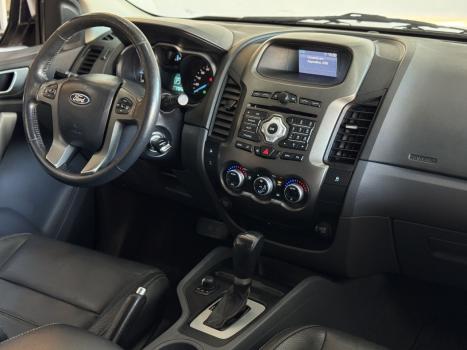 FORD Ranger 3.2 20V XLT 4X4 CABINE DUPLA TURBO DIESEL AUTOM�TICO, Foto 13