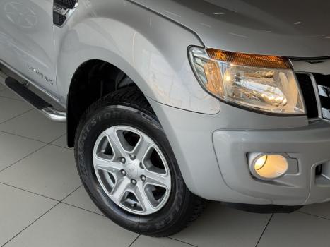 FORD Ranger 3.2 20V CABINE DUPLA 4X4 LIMITED TURBO DIESEL AUTOM�TICO, Foto 3