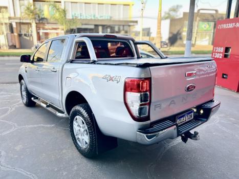 FORD Ranger 3.2 20V XLT 4X4 CABINE DUPLA TURBO DIESEL AUTOM�TICO, Foto 3