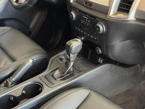 FORD Ranger 3.2 20V CABINE DUPLA 4X4 LIMITED TURBO DIESEL AUTOM�TICO, Foto 12