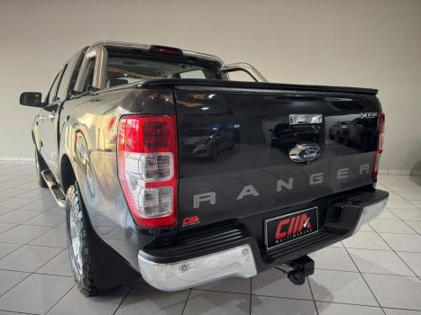 FORD Ranger 3.2 20V XLT 4X4 CABINE DUPLA TURBO DIESEL, Foto 4