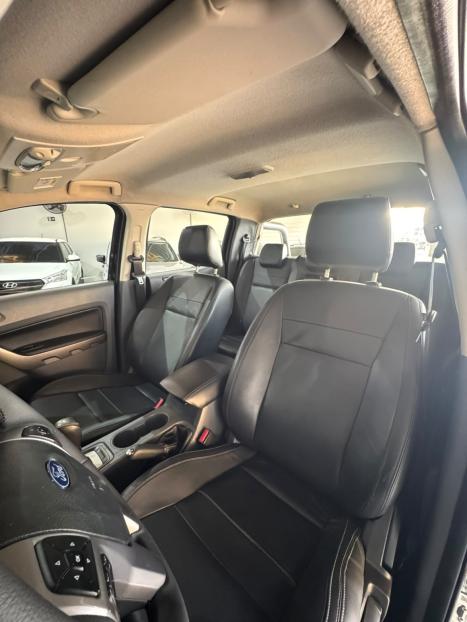 FORD Ranger 3.2 20V XLT 4X4 CABINE DUPLA TURBO DIESEL, Foto 6