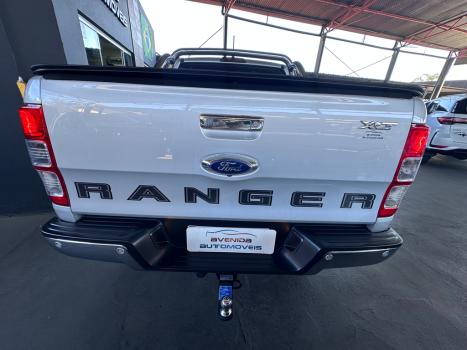 FORD Ranger 3.2 20V XLT 4X4 CABINE DUPLA TURBO DIESEL AUTOMÁTICO, Foto 5