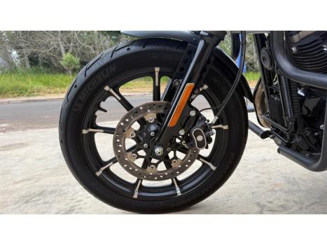 HARLEY DAVIDSON Sportster XL 883 IRON, Foto 4
