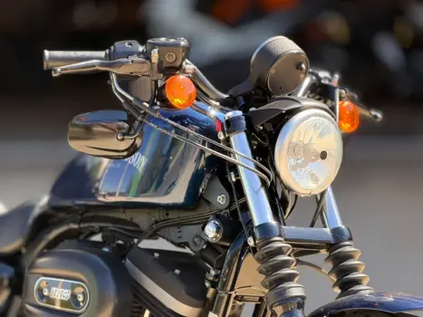 HARLEY DAVIDSON Sportster XL 883 IRON, Foto 2