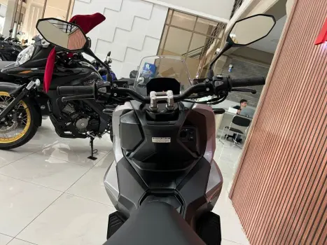 HONDA ADV 150 , Foto 9