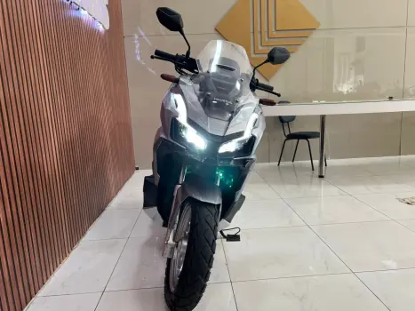 HONDA ADV 150 , Foto 10