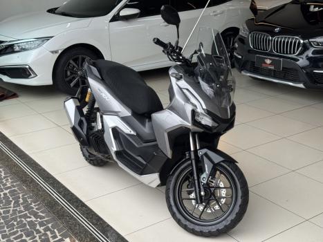 HONDA ADV 160 , Foto 2
