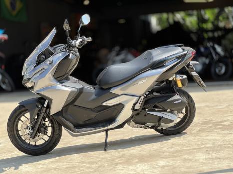 HONDA ADV 160 , Foto 2