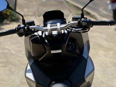 HONDA ADV 160 , Foto 5