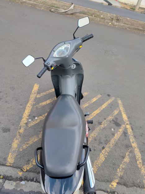 HONDA Biz 125 ES, Foto 3