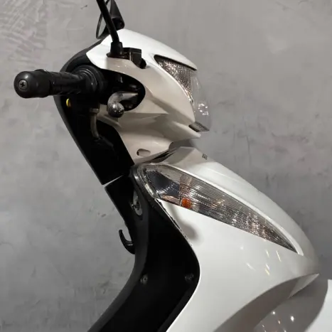 HONDA Biz 125 EX, Foto 6