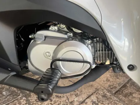 HONDA Biz 125 EX, Foto 7