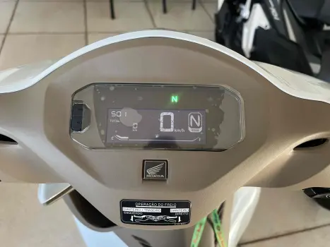 HONDA Biz 125 EX, Foto 10