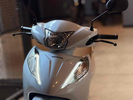 HONDA Biz 125 EX, Foto 2