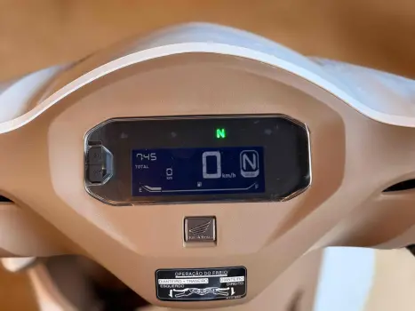 HONDA Biz 125 EX, Foto 8