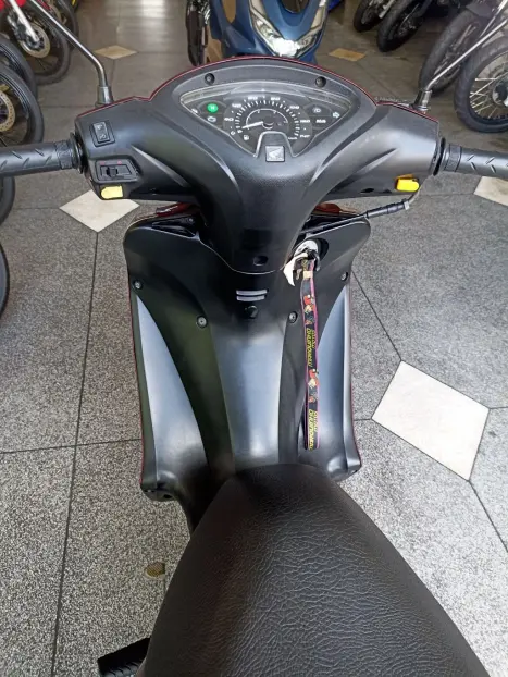 HONDA Biz 125 EX, Foto 6