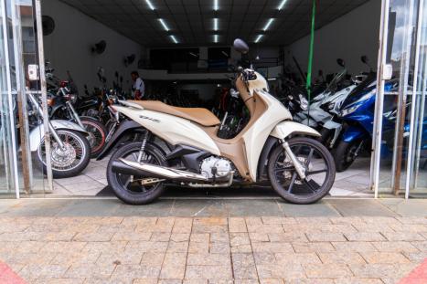 HONDA Biz 125 EX, Foto 2