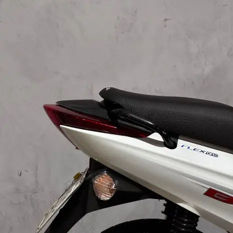 HONDA Biz 125 EX, Foto 2