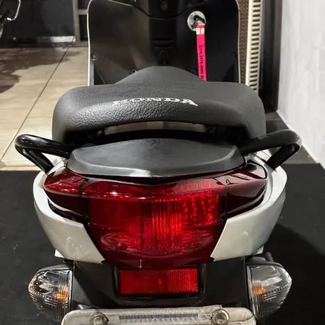 HONDA Biz 125 EX, Foto 9