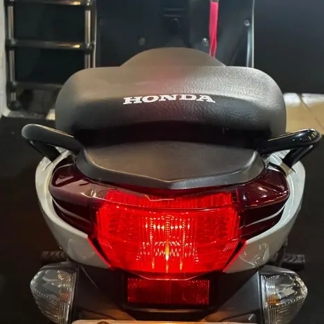 HONDA Biz 125 EX, Foto 2