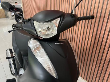 HONDA Biz 125 EX, Foto 8