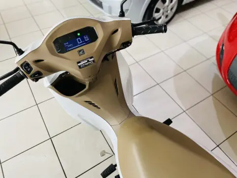 HONDA Biz 125 EX, Foto 8