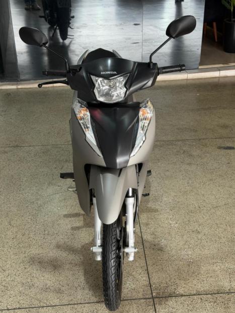 HONDA Biz 125 EX, Foto 4