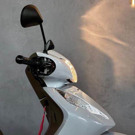 HONDA Biz 125 EX, Foto 6
