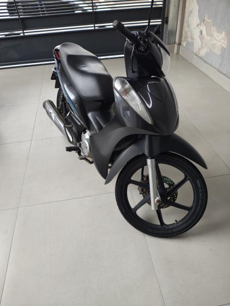 HONDA Biz 125 EX, Foto 3
