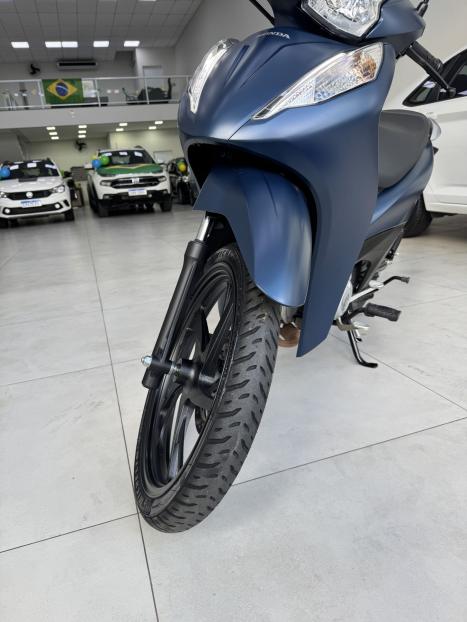 HONDA Biz 125 EX, Foto 9