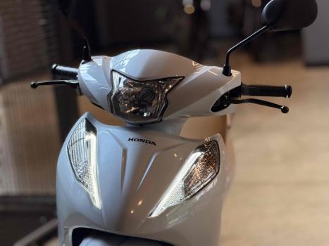 HONDA Biz 125 EX, Foto 3