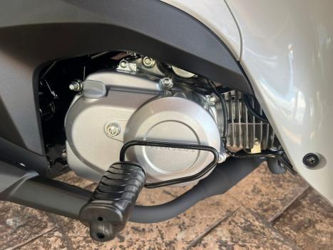HONDA Biz 125 EX, Foto 3